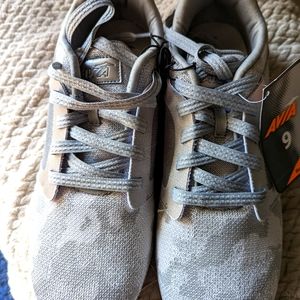 NWT Avia women's athletic shoes
